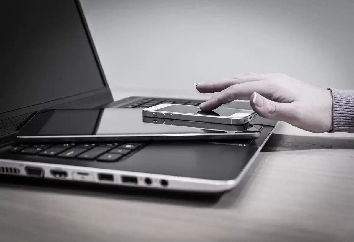 Россиянин взломал камеру тещи и тайно записывал ее интимные видео