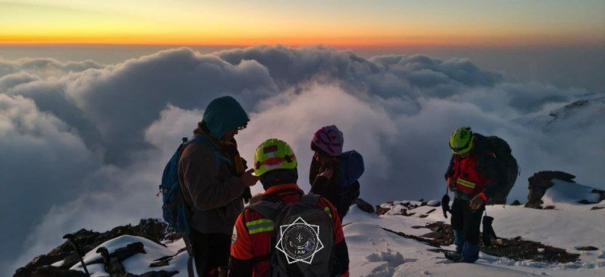 В горах Алматы спасли двух подростков: одной из них потребовалась помощь врачей