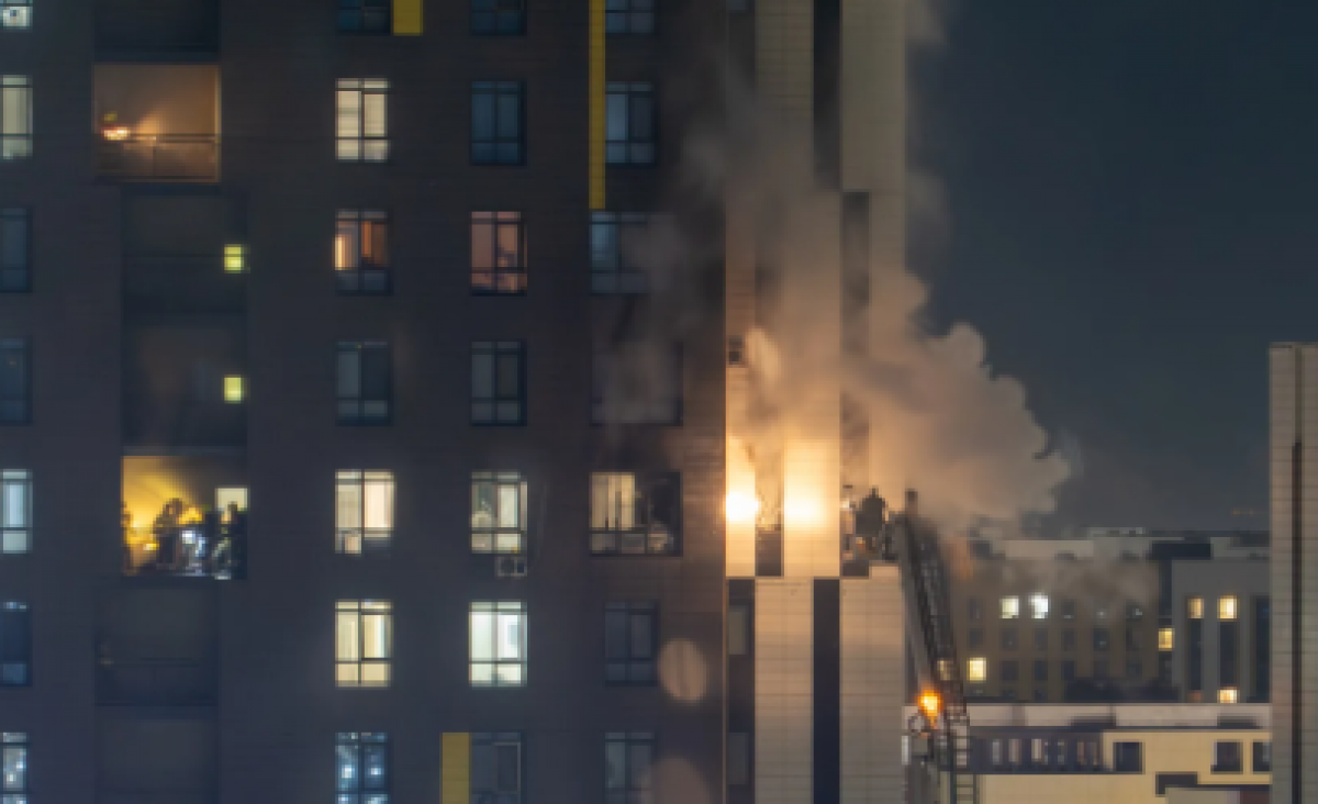 Водителя привлекли к ответственности после гибели детей в столичном ЖК "Коркем-3"