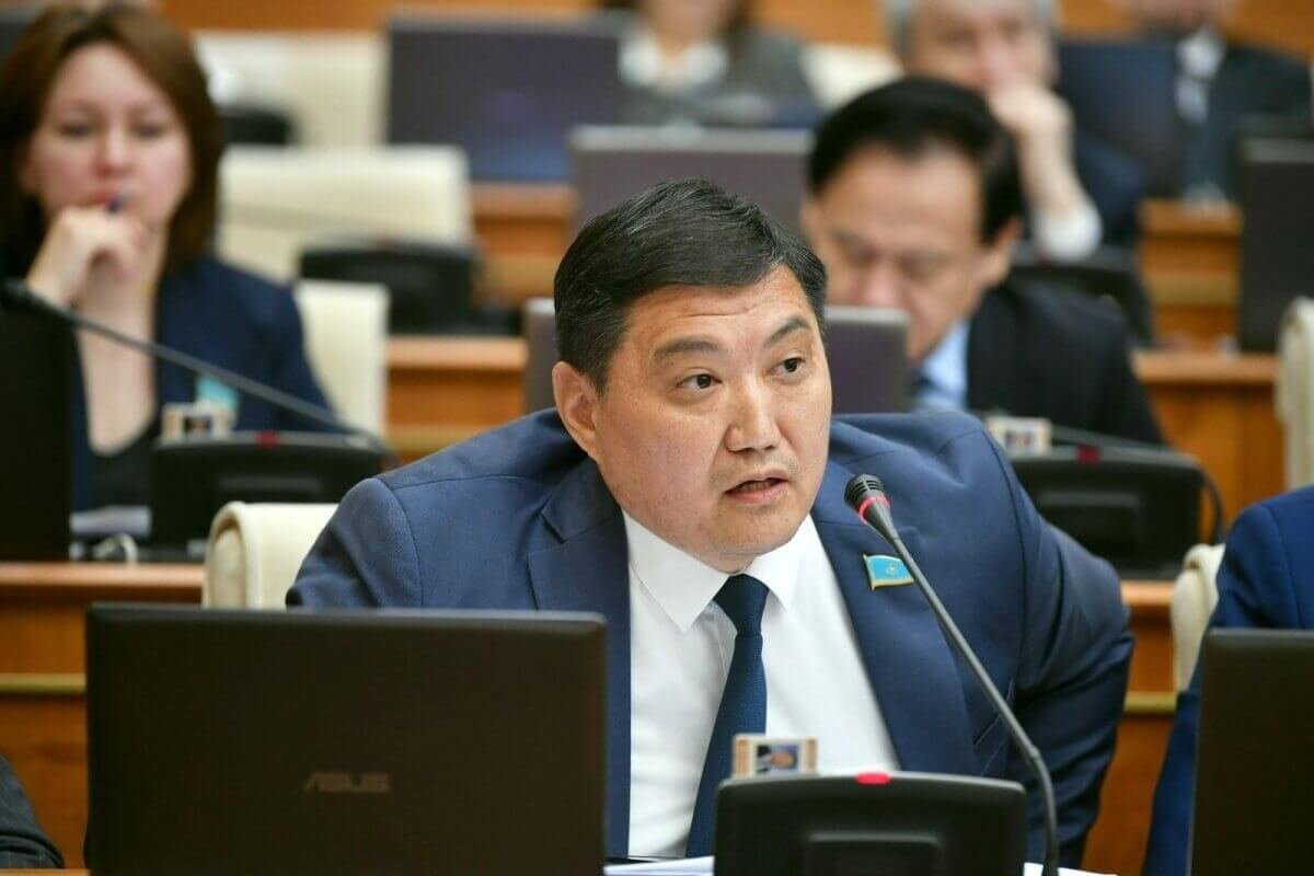 Мажилисмен прокомментировал пожар с гибелью детей в Астане