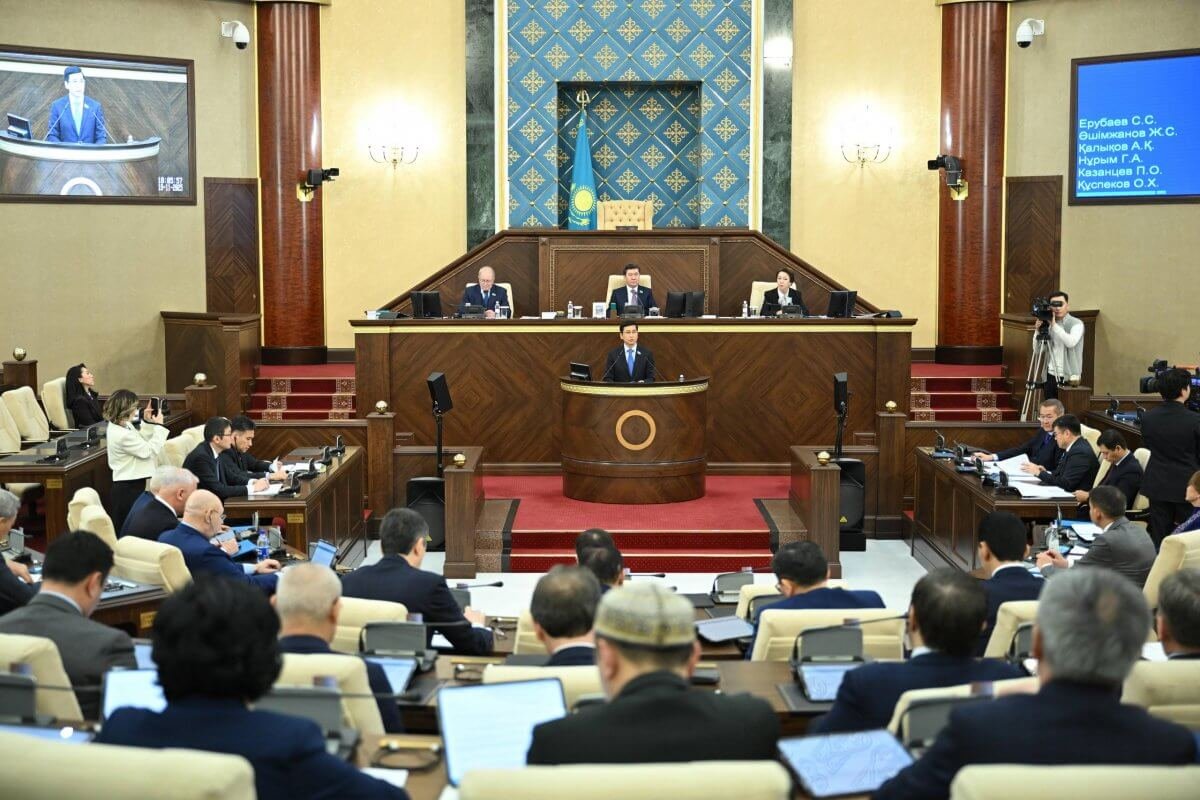 За 300 тыс. готовы вписать в список "избранных" кого угодно: депутат предложил навести порядок в сфере наград