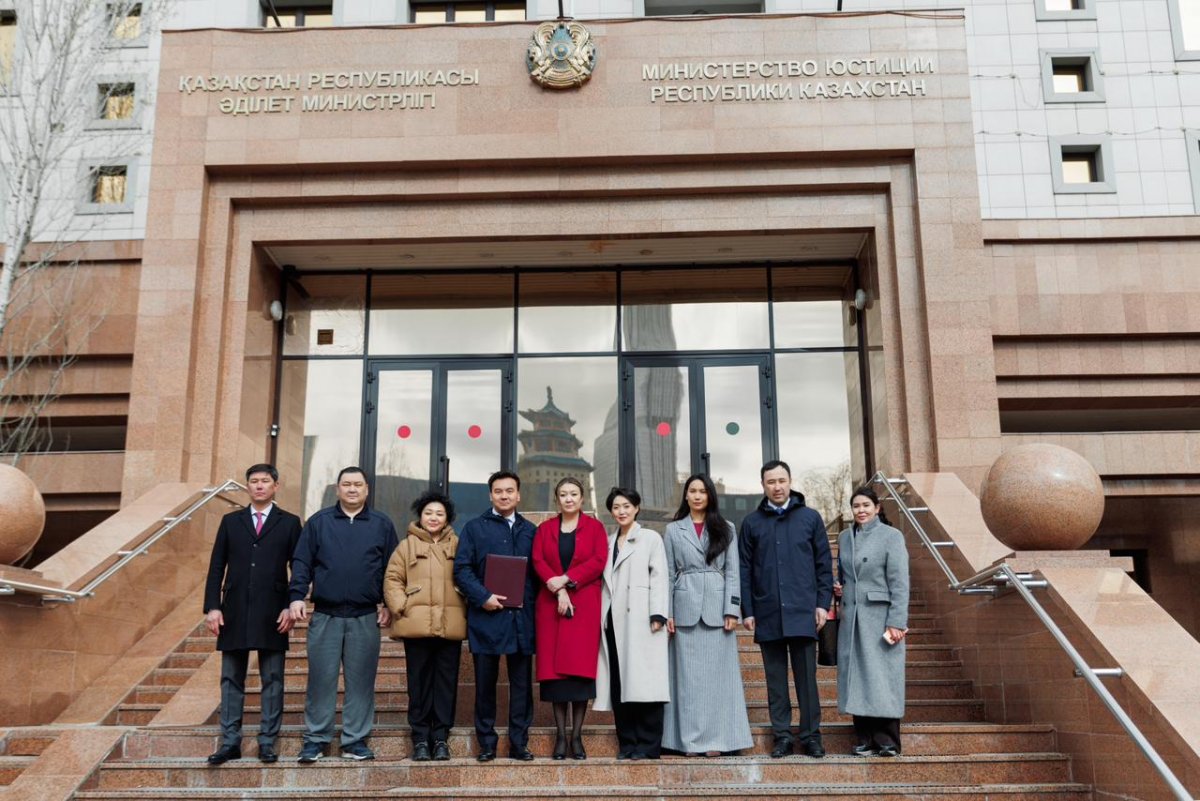 В Казахстане официально начата процедура создания партии "Әділет"
