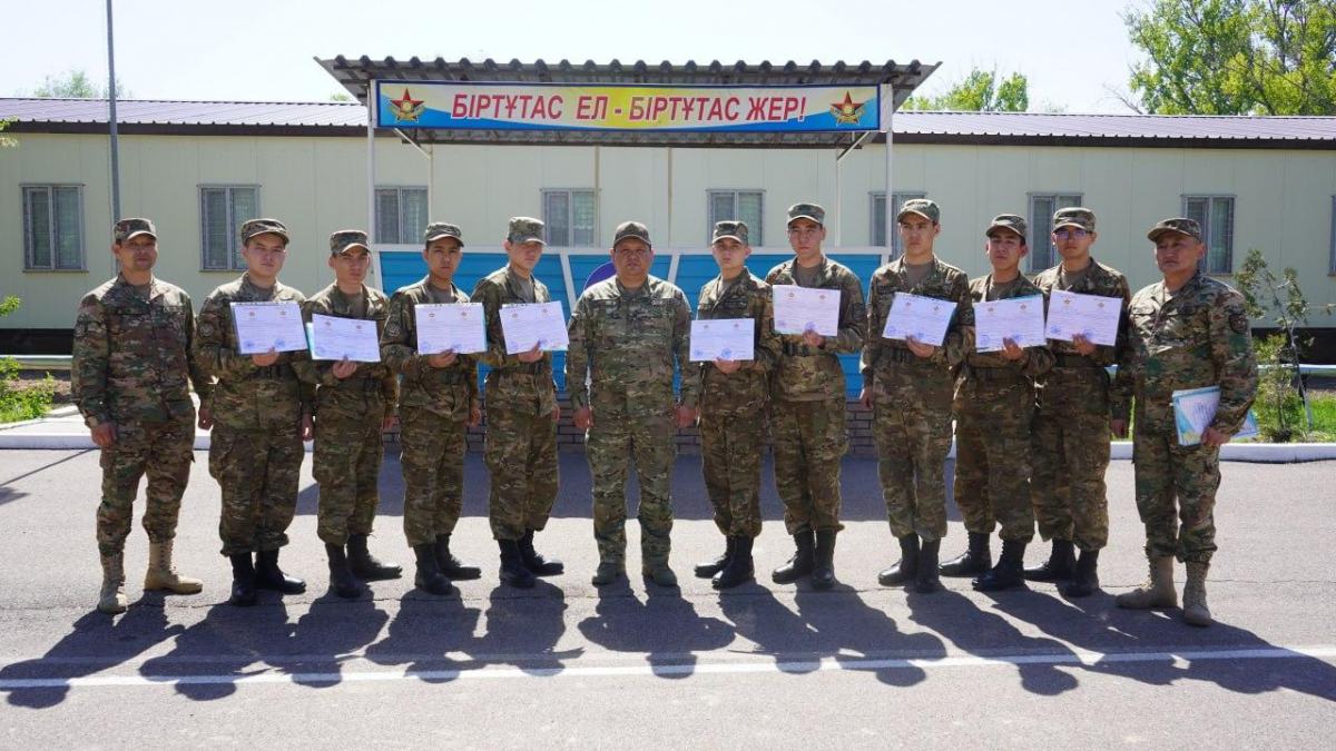 Первый выпуск военных ремонтников состоялся в Алматы