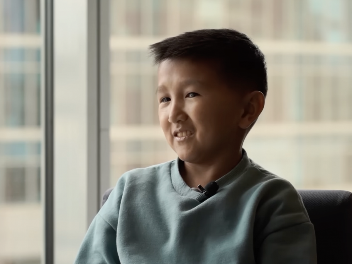 Стендап-комику Элдосу Алмазову диагностировали рак костей