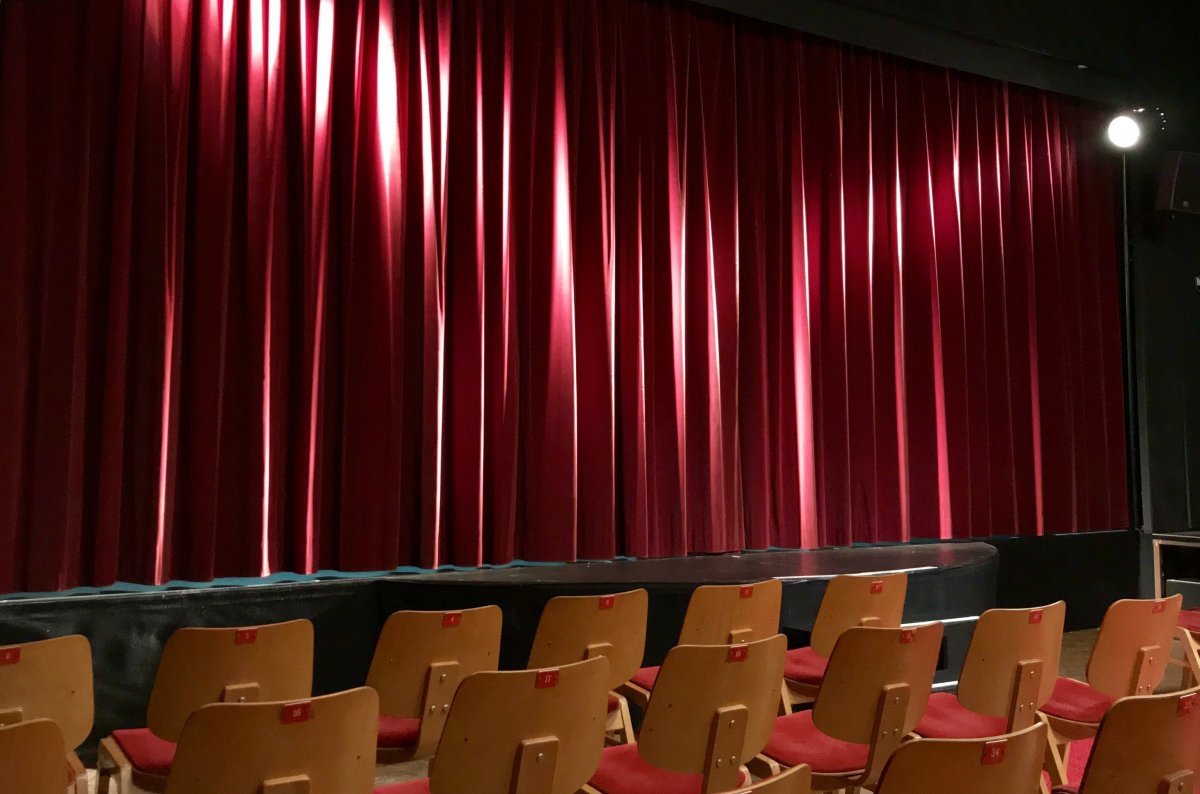 Смех сквозь легенду