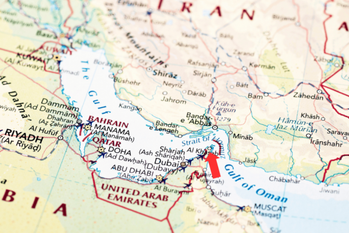 Иран снова закрыл Ормузский пролив