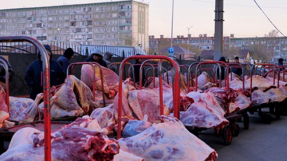 Цены на продукты начали жестко контролировать в Астане