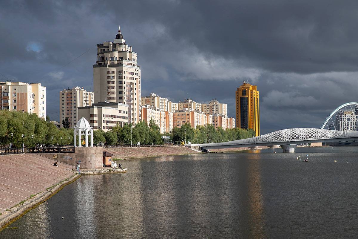 Дожди с грозами надвигаются на Астану