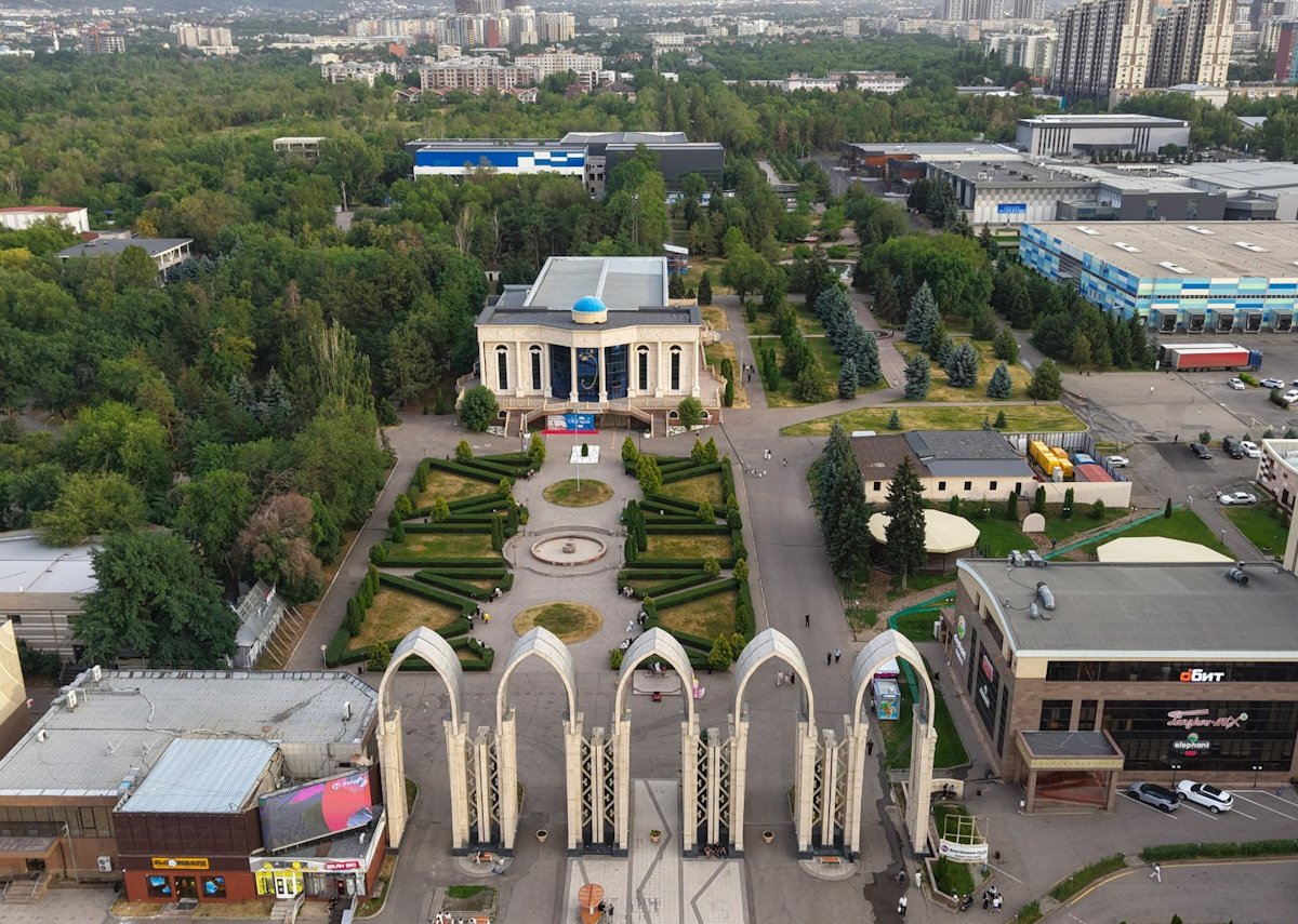 Циклон принесет сильный ветер в Алматы