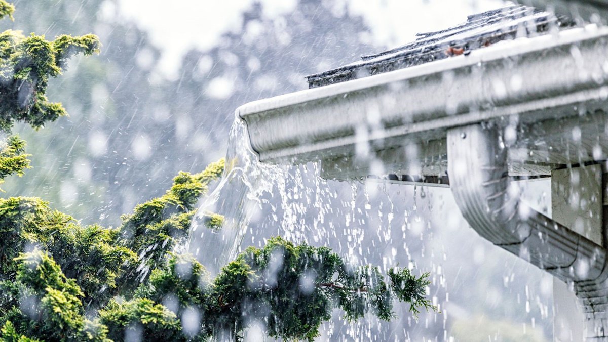 Дожди, грозы и порывистый ветер ожидаются в Казахстане