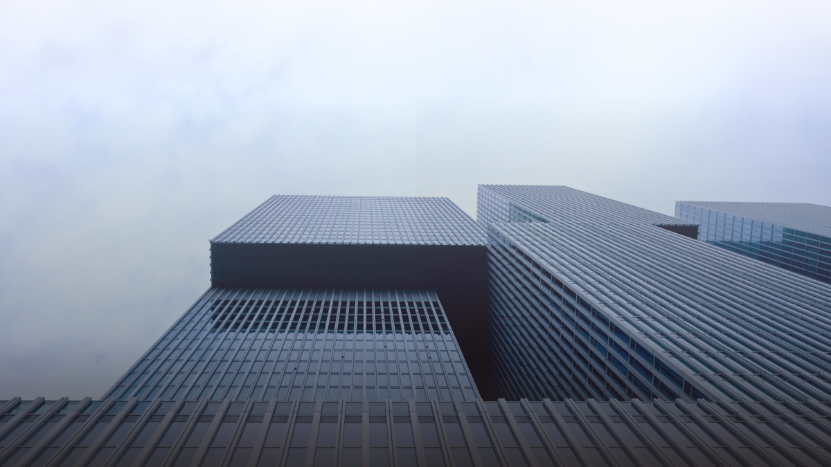 Астанчанин проведет 10 суток за решеткой за угрозу спрыгнуть с ЖК "Коркем-3"