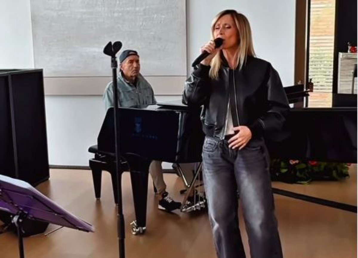 "До Димаша очень далеко": в сети обсуждают публикацию Крутого и Лары Фабиан