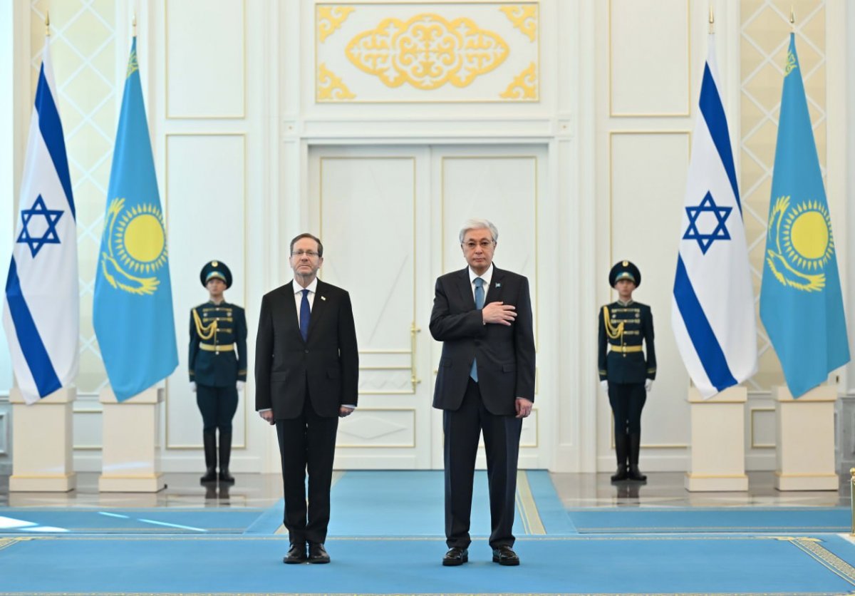 Президента Израиля встретили в Акорде