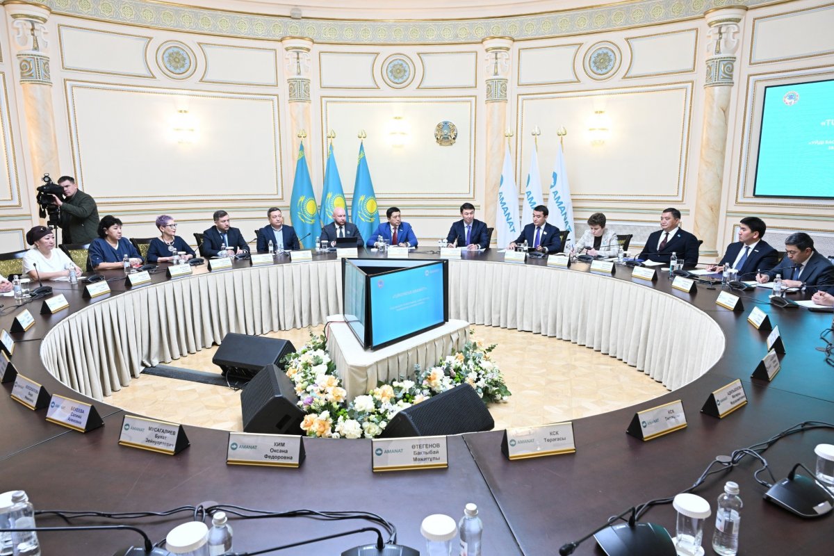 TURGYNDAR AMANATY: в Алматы дан старт масштабному проекту партии AMANAT