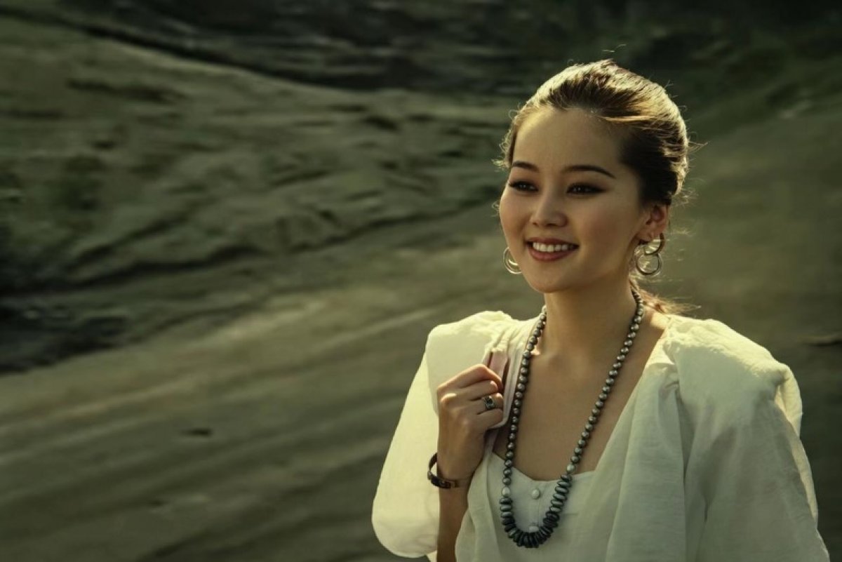 Баян Алагузова поделилась старыми семейными фотографиями