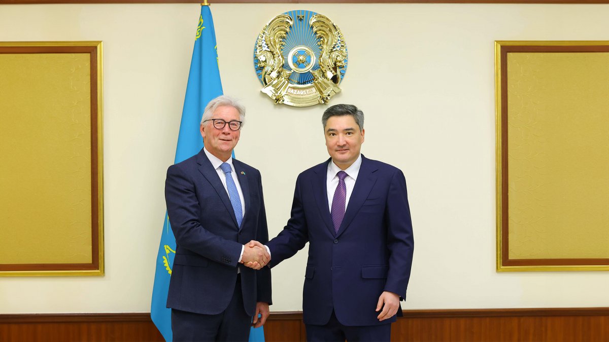 Бектенов обсудил с руководством Air Products сотрудничество в сферах газохимии и промышленных технологий