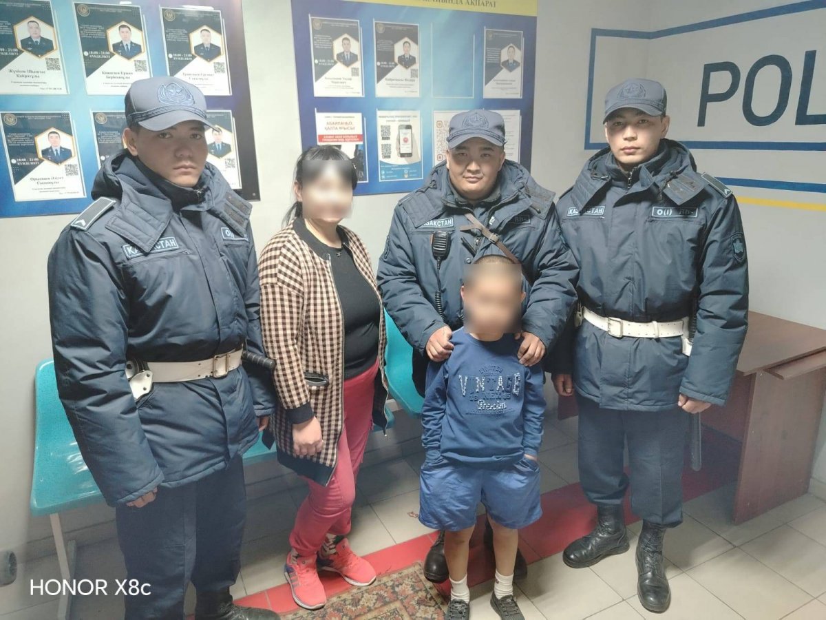 Военнослужащие Нацгвардии помогли семилетнему мальчику найти родителей