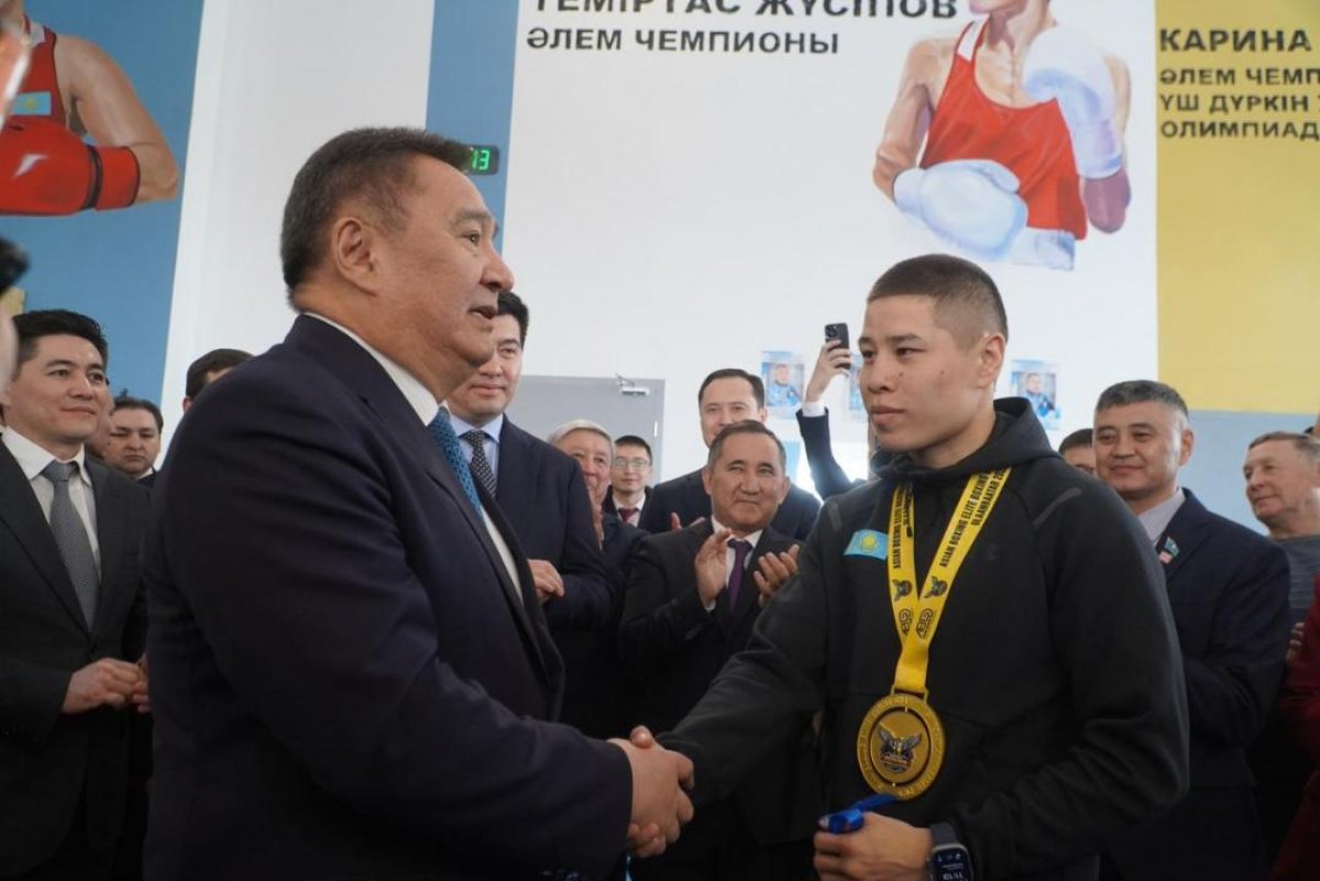 Чемпион мира и Азии по боксу получил квартиру в Акмолинской области
