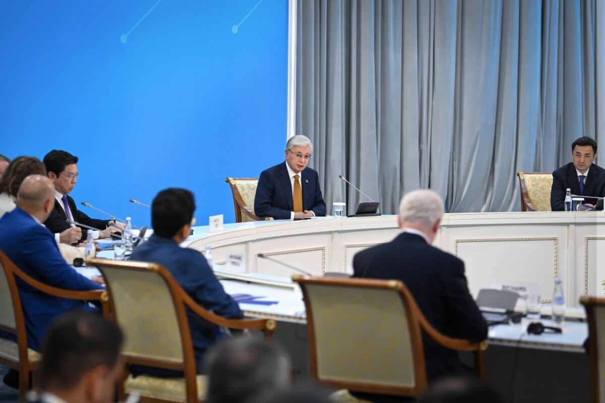 Какие преимущества получат обладатели "золотой визы", рассказал президент