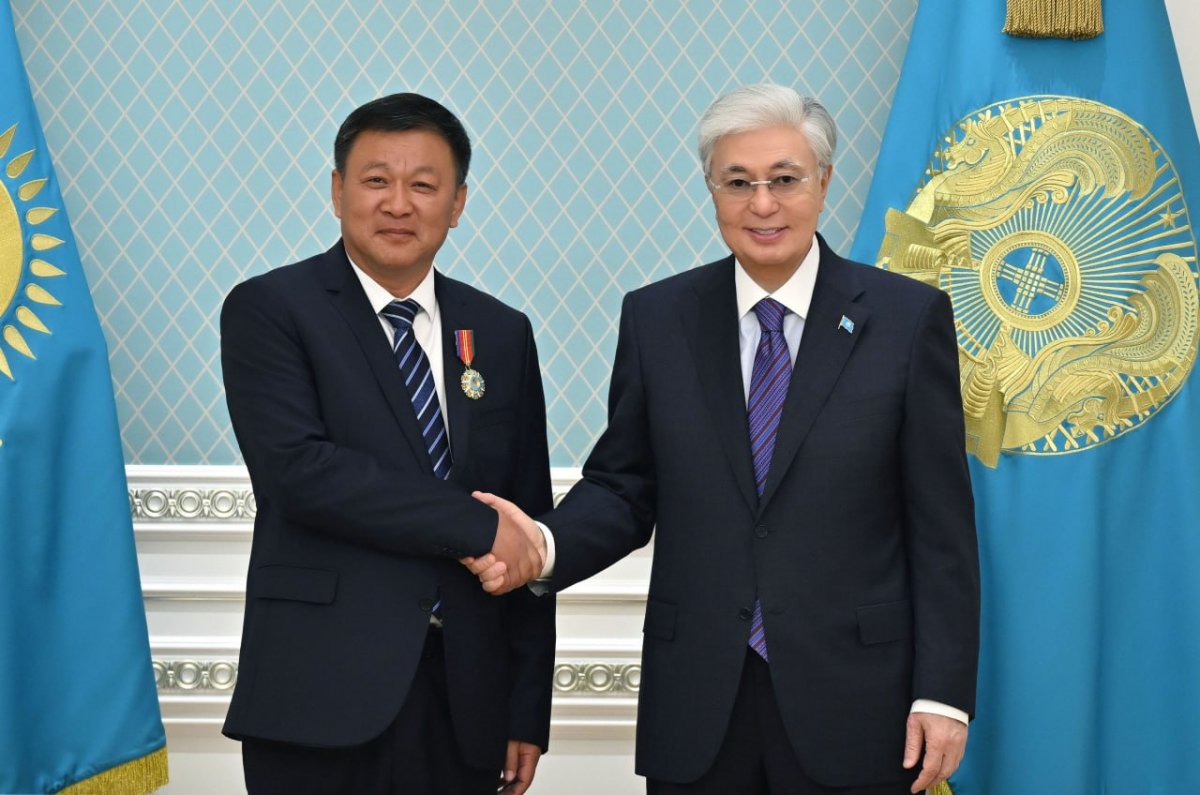 Президент Казахстана наградил орденом "Достық" II степени главу компании Xinjiang Lihua