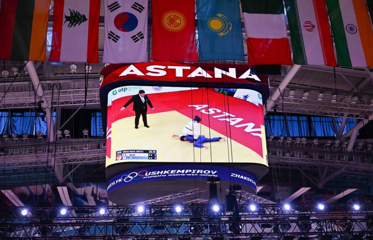 Токаев посетил международный турнир по дзюдо Qazaqstan Barysy Grand Slam