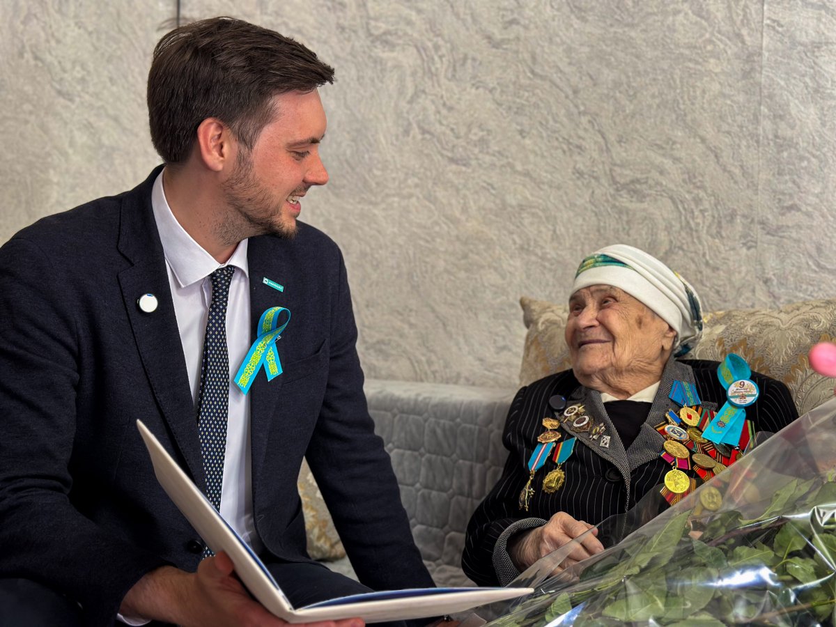 AMANAT поздравила 102-летнего ветерана Анну Котову с Днем Победы