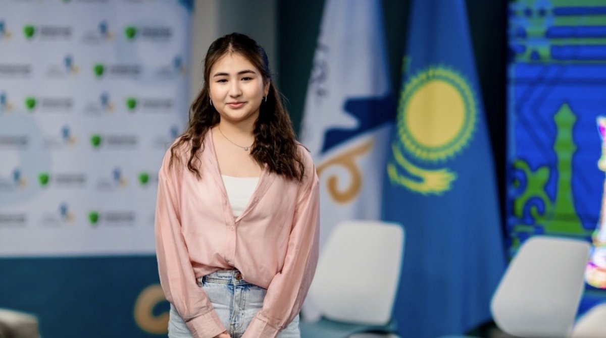Юные чемпионы Казахстана: 15-летний Нургалиев и 16-летняя Нургалиева взяли золото на ЧР по шахматам