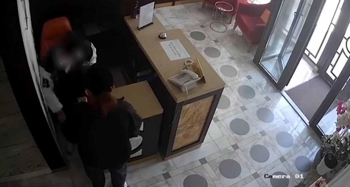 Женщина обчистила ресепшен гостиницы в Астане