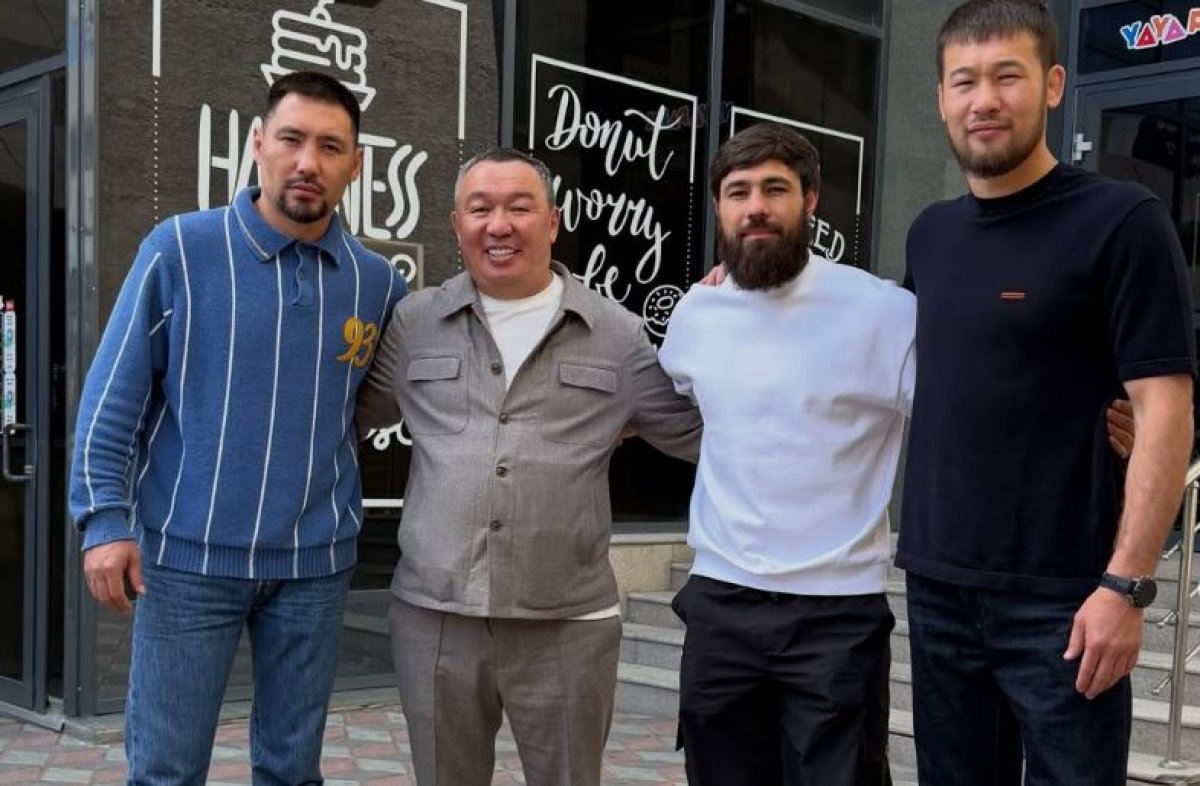 Шавкат Рахмонов и Жанибек Алимханулы стали гостями турнира в Павлодаре (ВИДЕО)