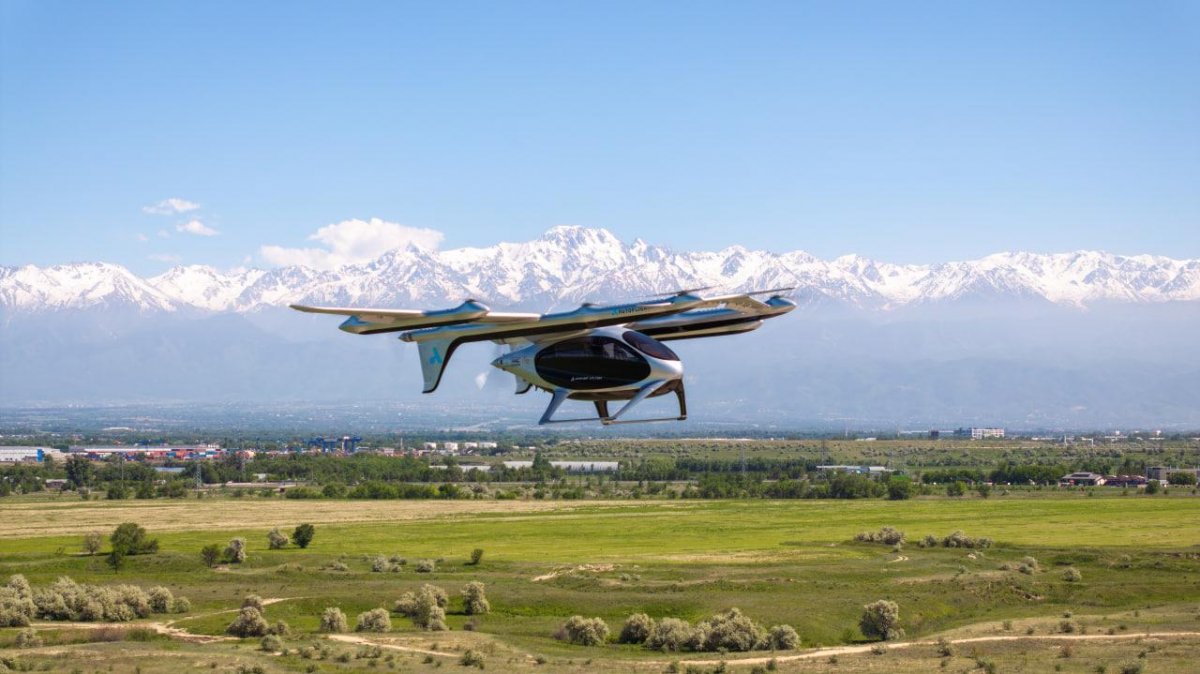 1 пилот и 5 пассажиров: аэротакси eVTOL впервые протестировали в Казахстане