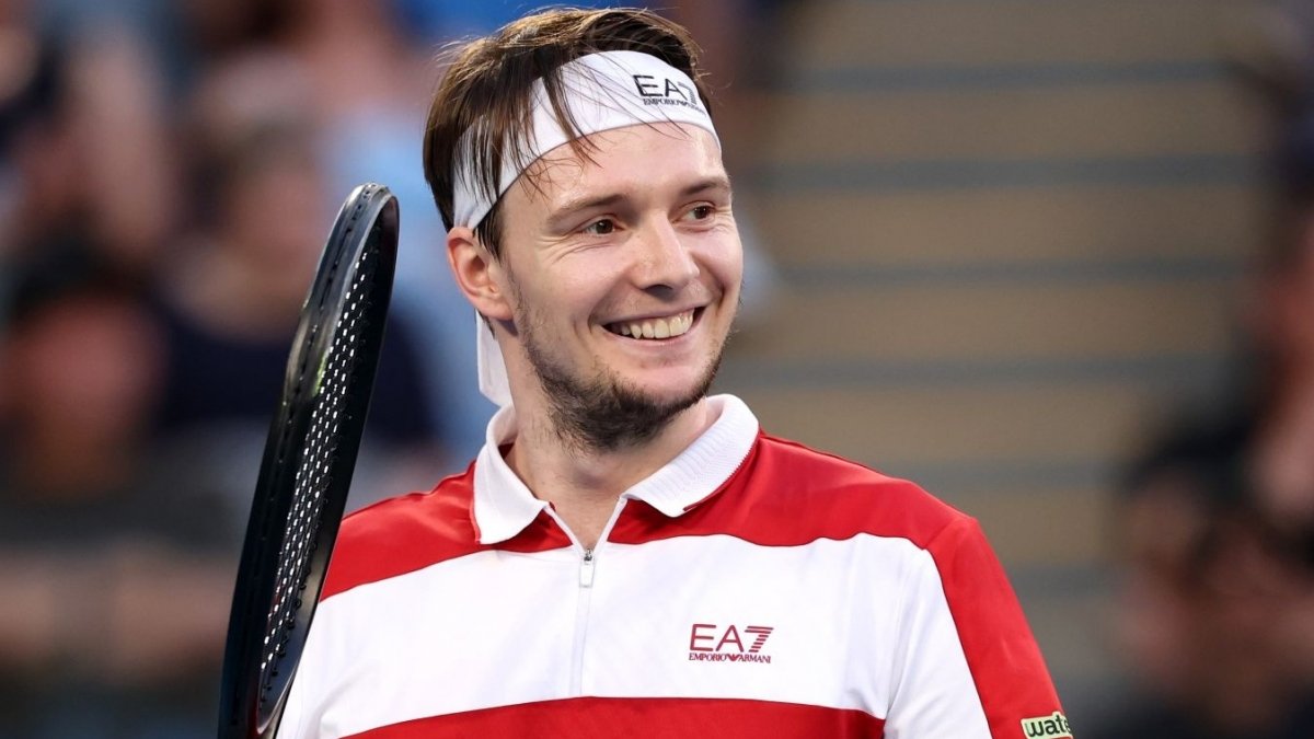 Лучший теннисист Казахстана вышел в четвертьфинал турнира ATP 250 в Швейцарии