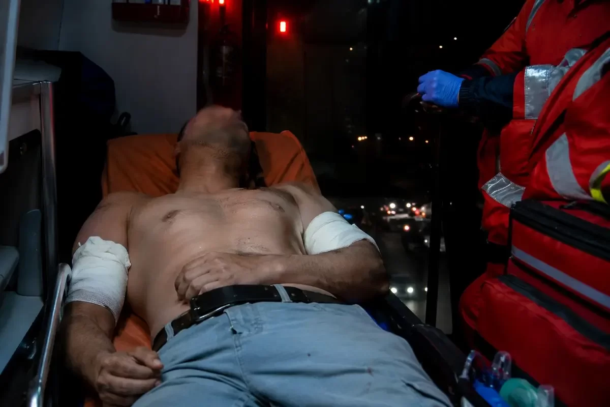 Мужчина получил ножевое ранение в грудь в Актау