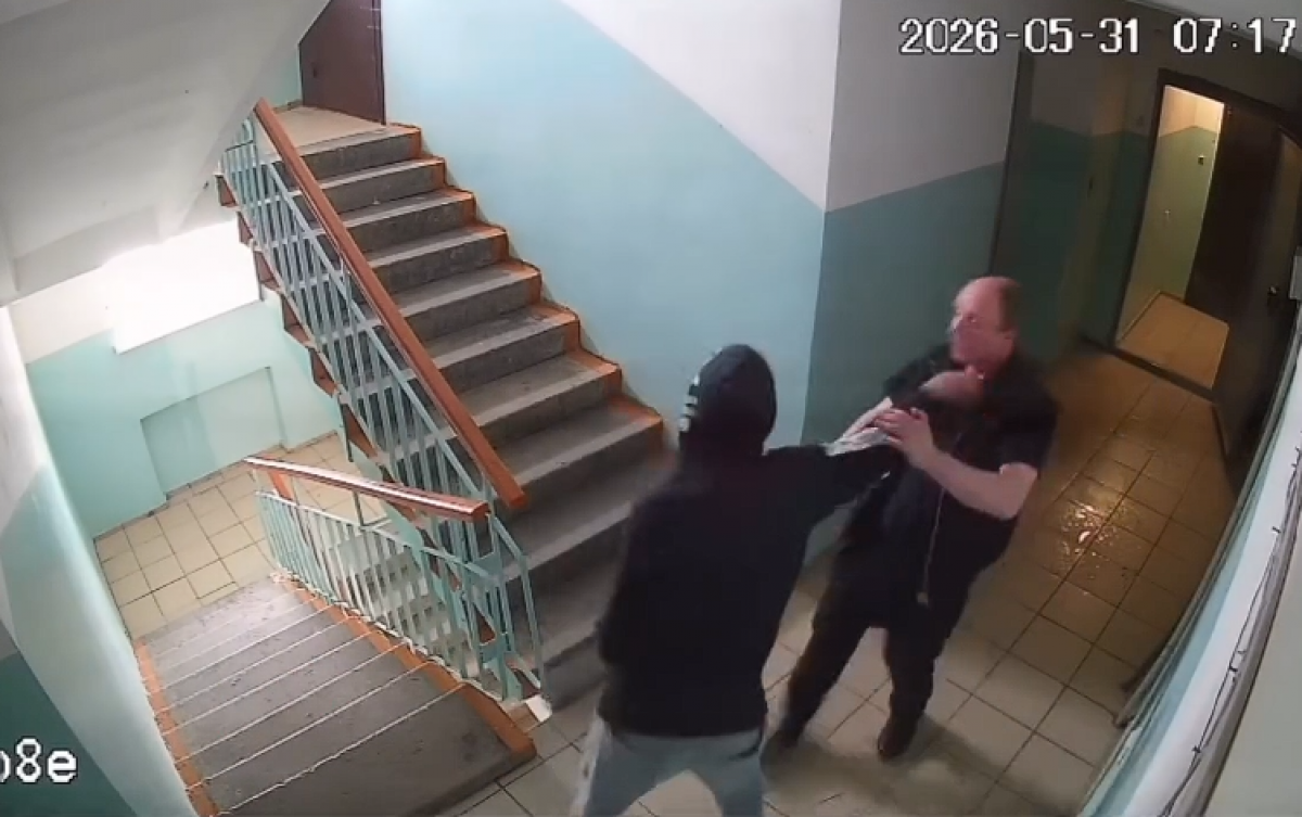 Павлодарец пытался поджечь квартиру с людьми (ВИДЕО)