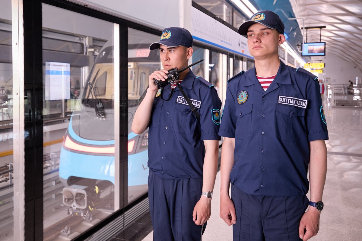 Гвардейцы заступили на службу на станциях LRT в Астане (ВИДЕО)