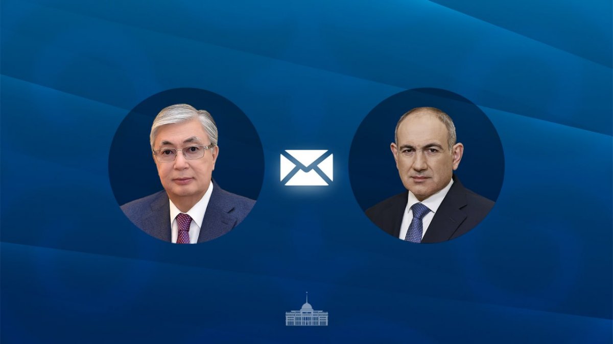 Токаев поздравил Пашиняна с победой на парламентских выборах