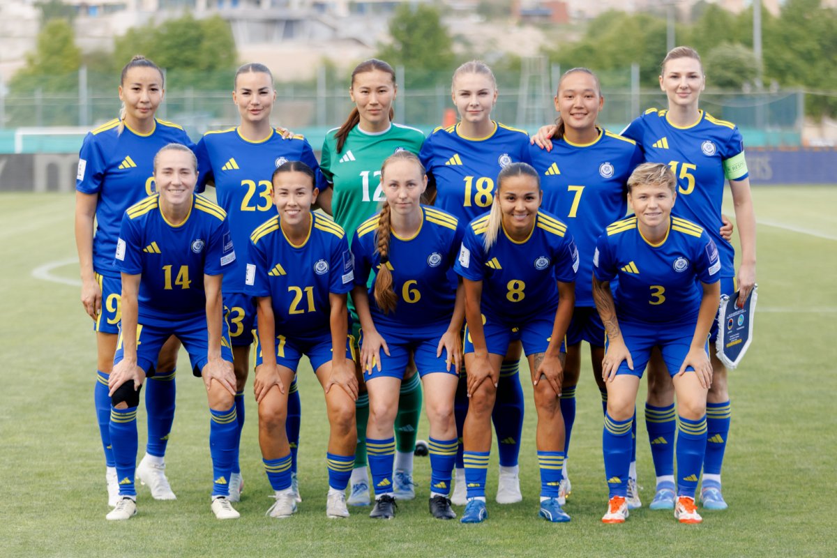 Сборная Казахстана по футболу вышла в плей-офф отбора на ЧМ-2027