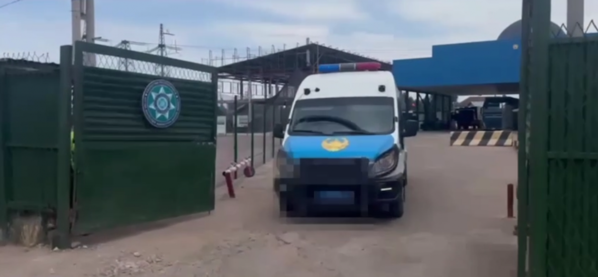 Осужденную за контрабанду гашиша казахстанку вернули из Кыргызстана