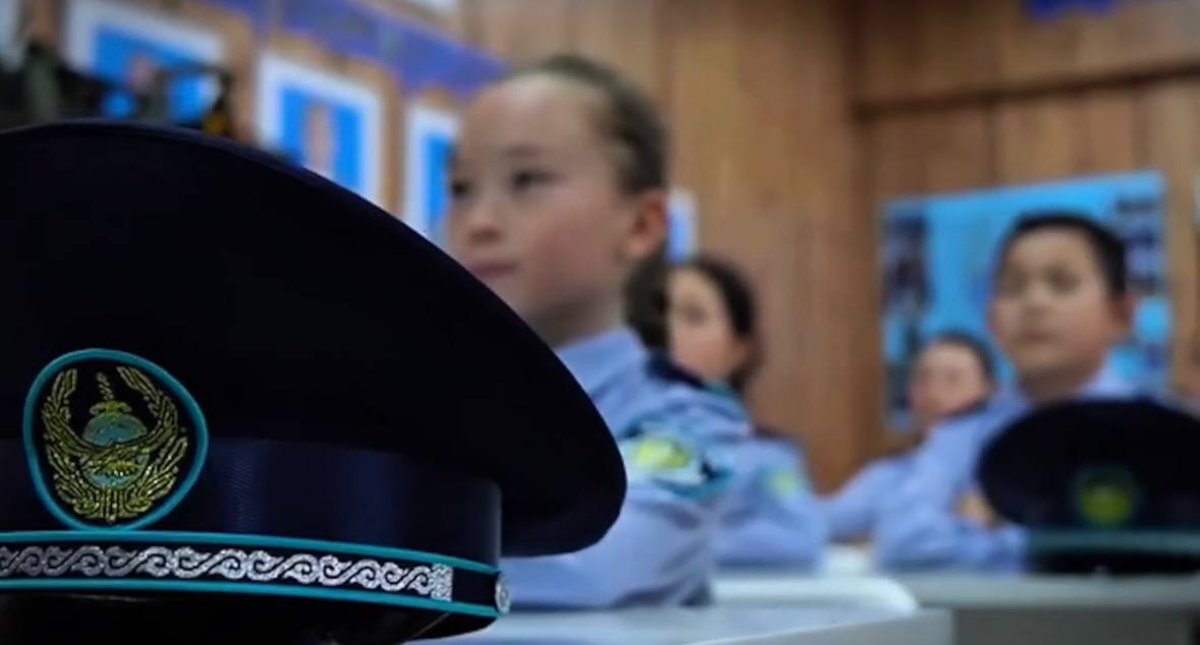 Первые выпускники полицейских классов "Жас сақшы" выбрали службу в МВД