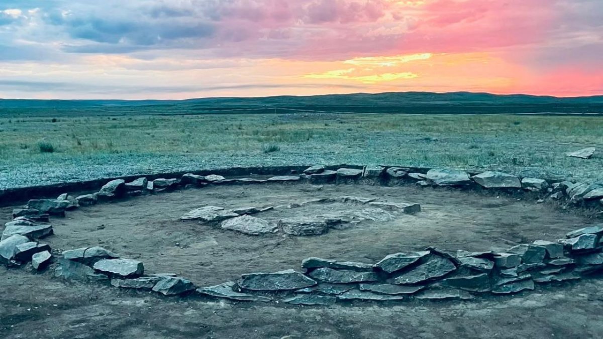 Погребения разных эпох в одном кургане нашли в Карагандинской области