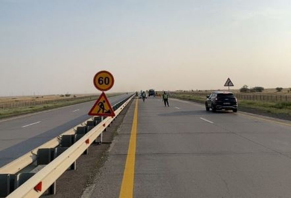 Жара "взломала" дороги на трассах под Астаной и Павлодаром