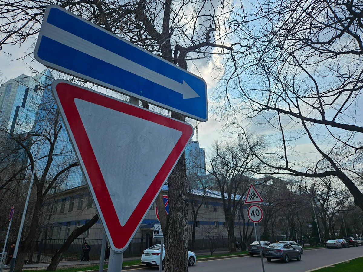 Одностороннее движение ввели на трех улицах Алматы