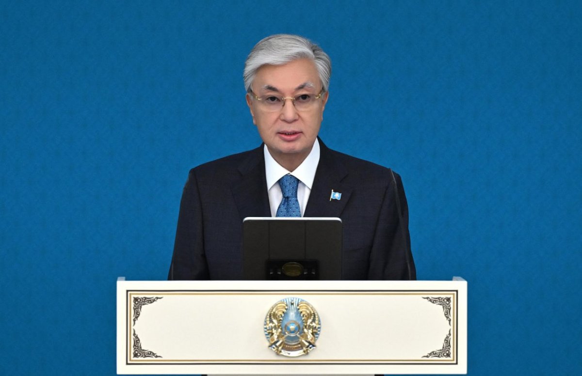 Президент поздравил работников СМИ в преддверии профессионального праздника