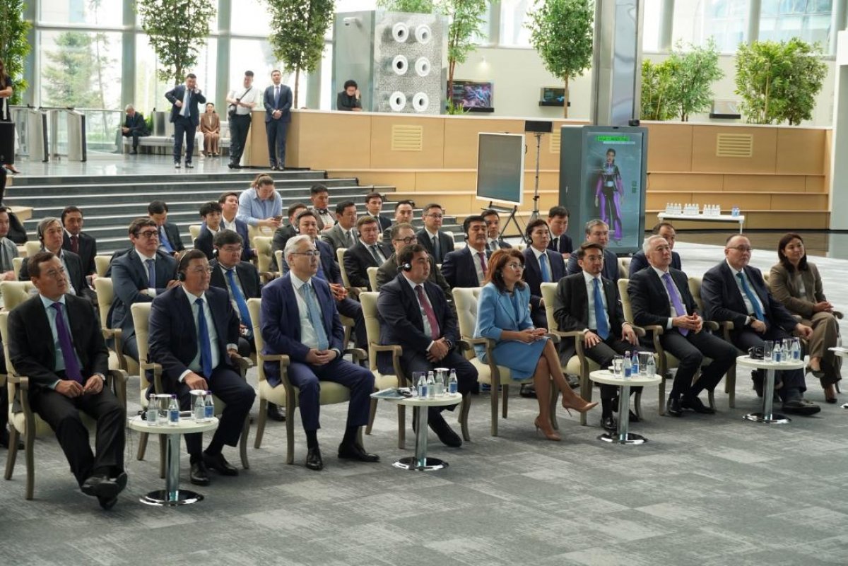 Стратегический семинар по искусственному интеллекту для руководителей госорганов и акимов прошел в Астане