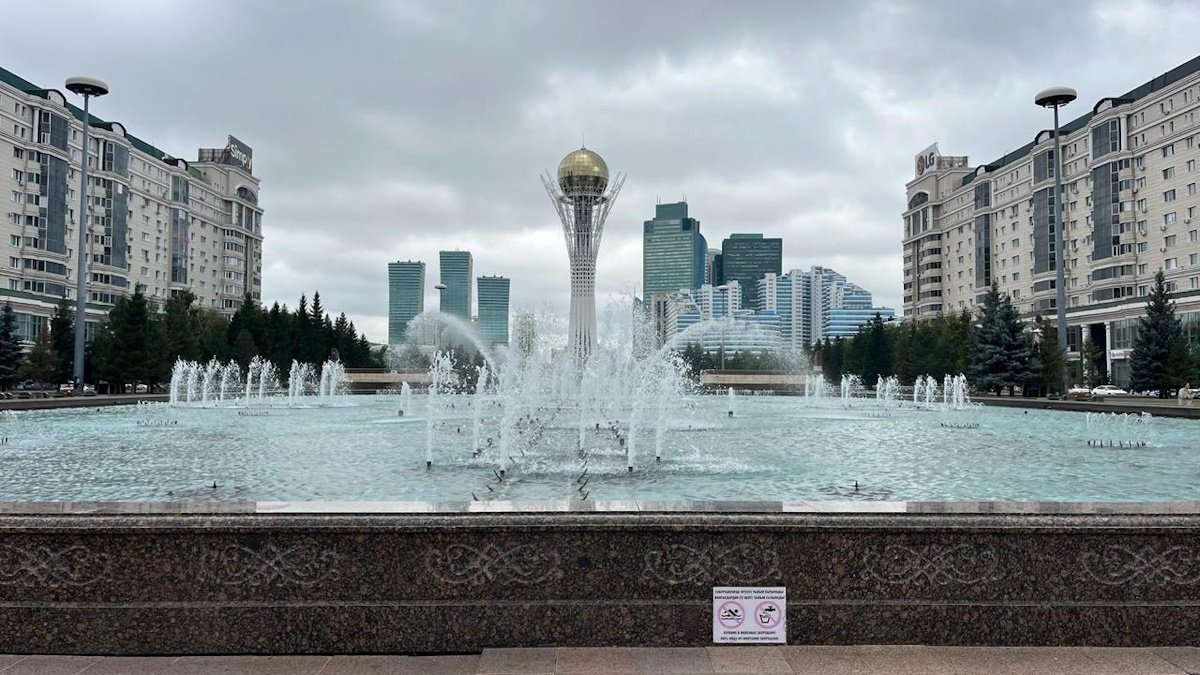 Жару в Астане сменят дожди, грозы и град