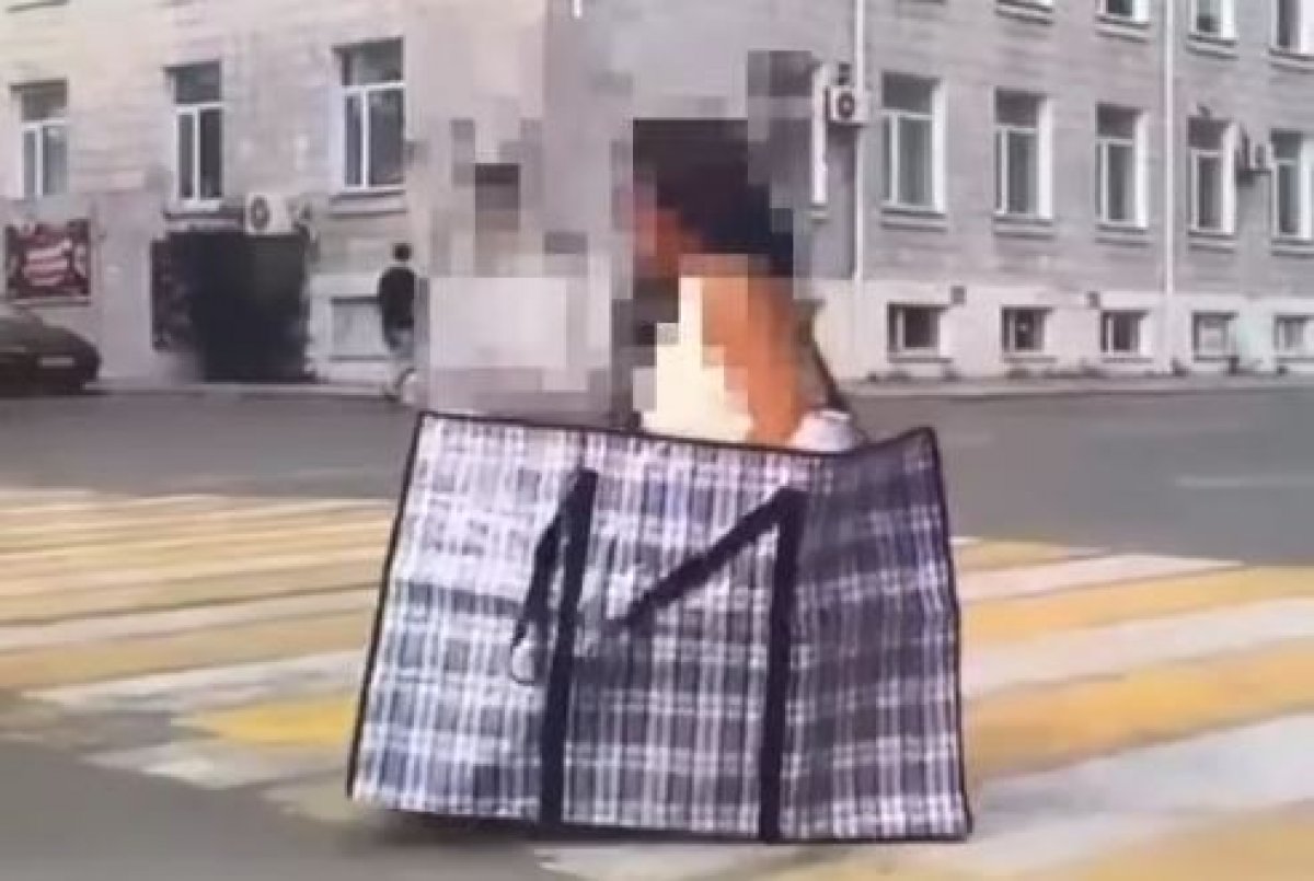 Еще одну блогершу наказали после съемки рекламы прямо на пешеходном переходе в Павлодаре (ВИДЕО)