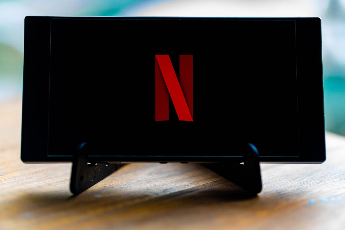 Netflix потерял фильм с Николасом Кейджом за $45 млн и получил иск на $105 млн