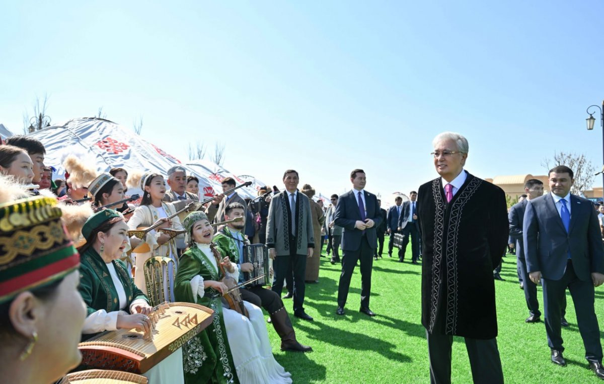 Подавляющее большинство граждан доверяет президенту Токаеву – опрос
