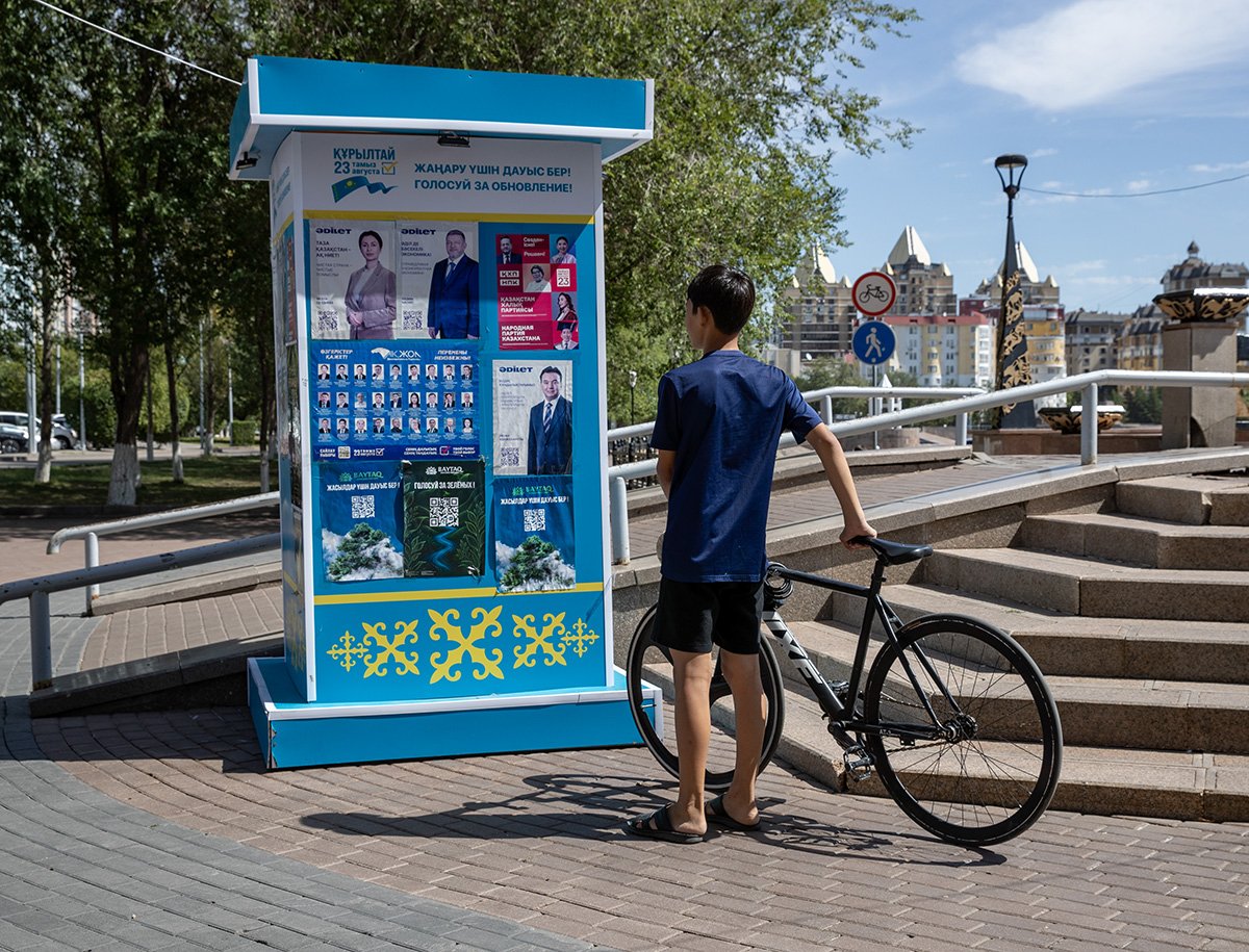 Кто отправился в поля, кто на заводы, а кто собрал первый конгресс: где работали партии 13 августа