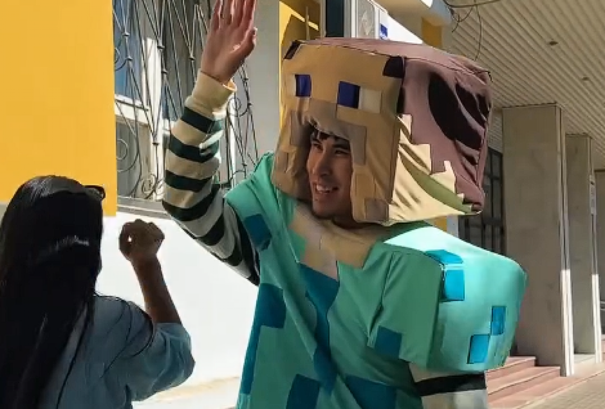 Minecraft вышел из игры и появился на выборах в Уральске (ВИДЕО)