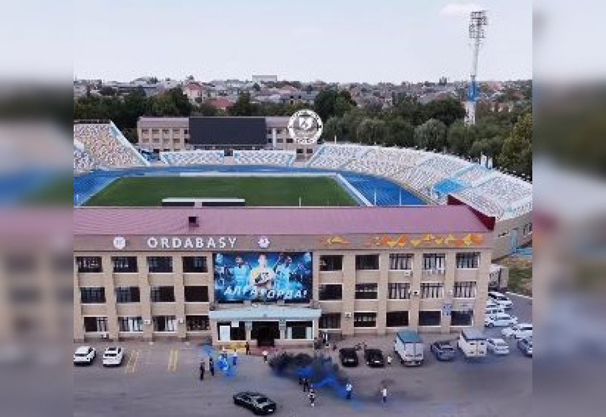 Футболисты “Ордабасы” удивили избирателей в Шымкенте (ВИДЕО)